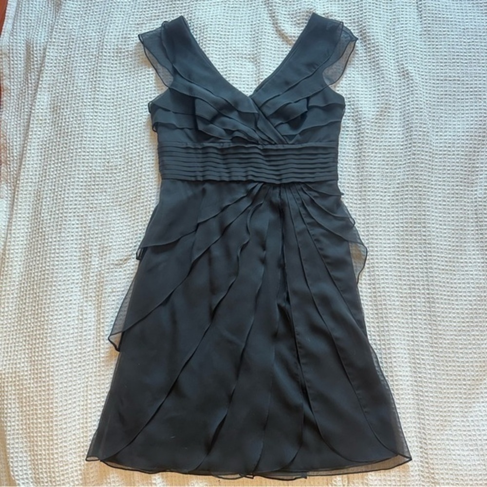 Adrianna Papell Dress Size 8P Black Cocktail Ruffle Pleat Lightweight Chiffon